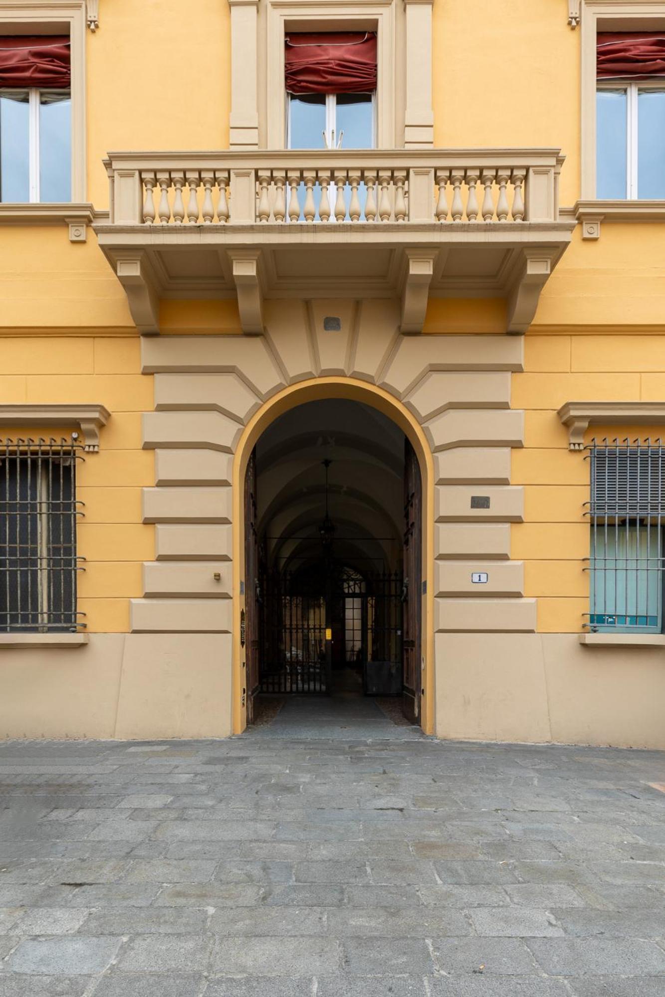 San Martino - Luxury Apartments By Design Club Collection Bologna Bagian luar foto