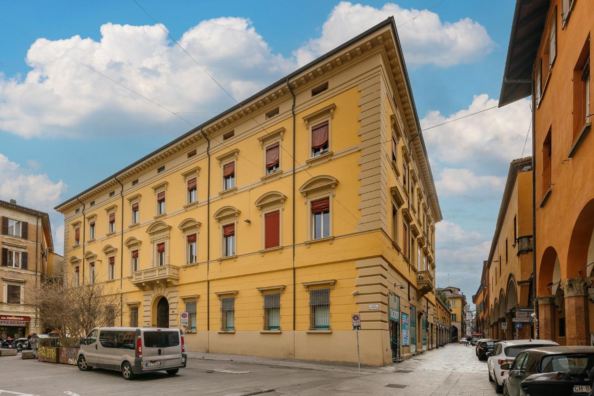 San Martino - Luxury Apartments By Design Club Collection Bologna Bagian luar foto