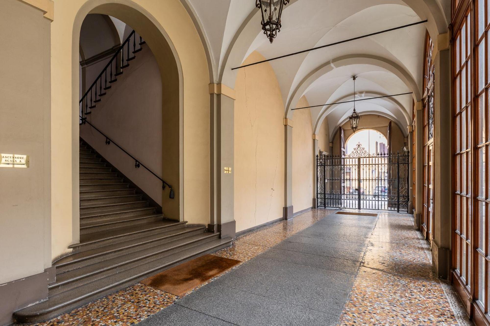 San Martino - Luxury Apartments By Design Club Collection Bologna Bagian luar foto